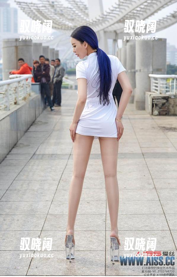 爱丝写真：小路漫步，走着走着就被风景给美到懵了