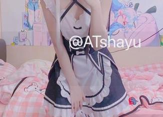 AT鲨把反差巫女演绎得那么高清，套图里有种难以忽视的生动。