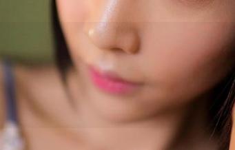 GIRLT果团网 - 妲己_Toxic的黑白写真：看她如何颠覆传统审美，简直不想让人直视！