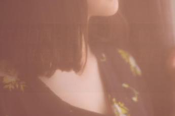 GIRLT果团网 - 妲己_Toxic的全套校园写真，狭长走廊里，难道她也在回想老朋友？