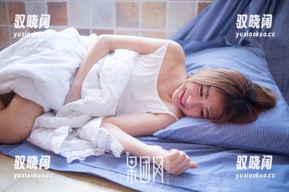 GIRLT果团网 - “陈雅漫”的丝袜在线出击，原图让我对脚有了全新认识！