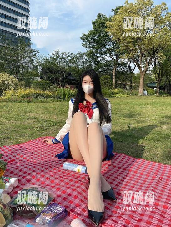 微密圈 - July芝岚香足大公开，没错，就是免费的美图！你敢点吗？