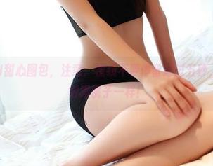 进入ROSI甜心图包，注意：视线不要停留超过五秒，免得脸红得跟桃子一样！