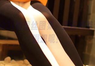 蹲进ROSI裤里丝图集，里面藏着许多小遐想呢！