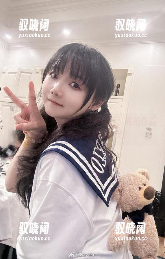Sayako＿今年4岁x凑阿库娅：私拍作品，哪里来的调皮捣蛋精灵？