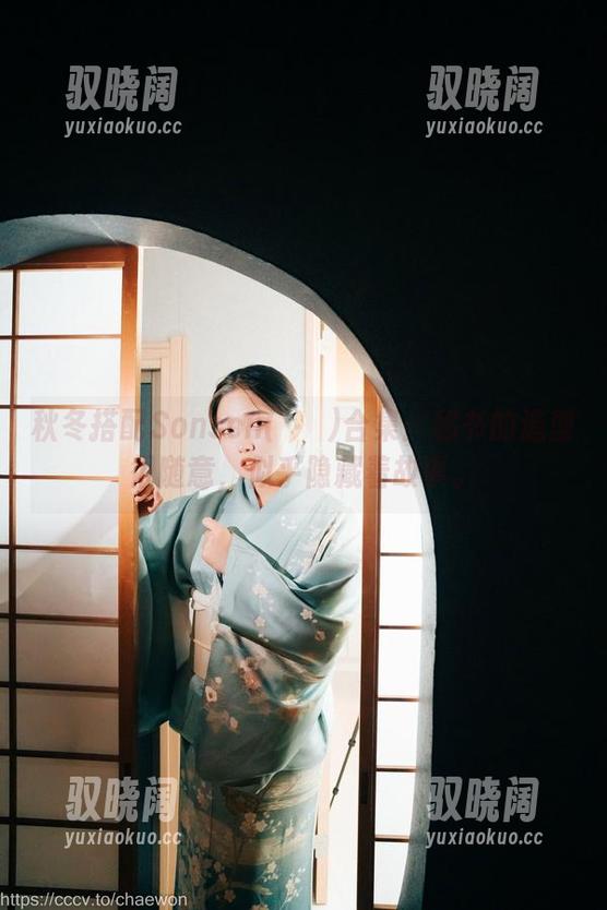 秋冬搭配Sonson(손손)合集：秘书的造型很随意，似乎隐藏着故事。