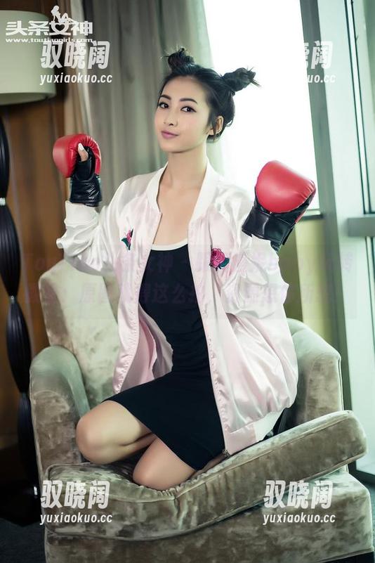 TouTiao头条女神 - 跟杨漫妮baby玩转教室：原图就得这么拍，资源想你所想！