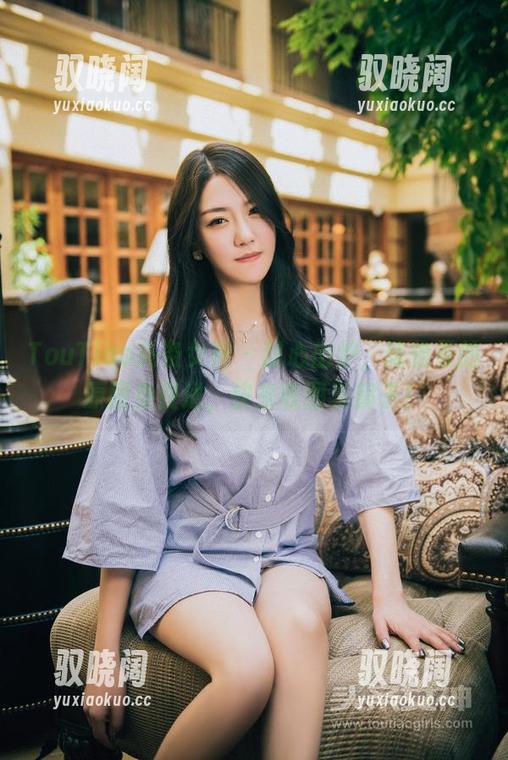 TouTiao头条女神 - 甜心出炉，陈怡曼的原图免费送，快来收图当扇子！