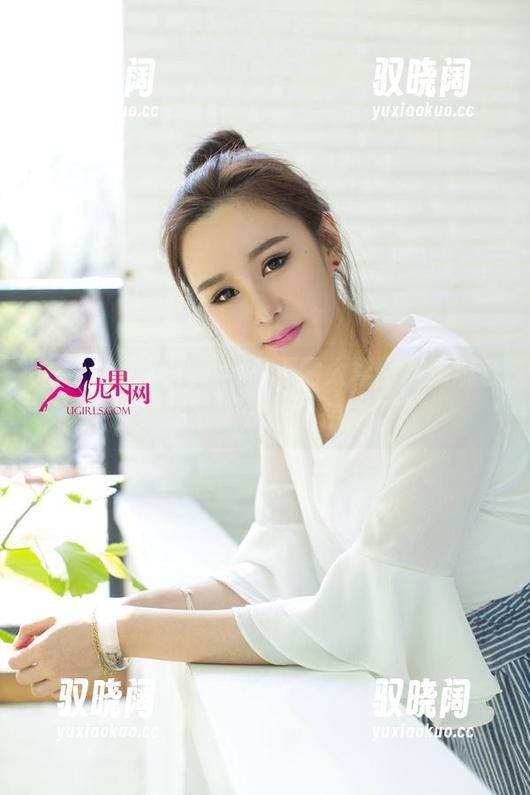 UGirls尤果网 - 日常不需太华丽，唐溪若的在线资源分享实在轻松。