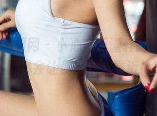 UGirls尤果网 - 小心，王谨轩的套装福利原图会让你忍不住靠近！
