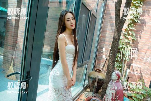 UGirls尤果网 - 被谭晓彤的皮衣圈粉，原图保证让你下不了手，下载需谨慎！