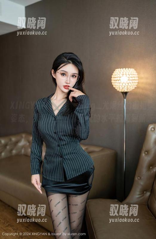 XINGYAN星颜社 - Egg_尤妮丝的御姐姿态，果真能把日常壁纸的水平拉高到新高度！