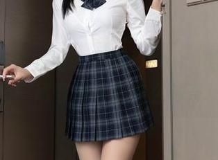 Xiuren秀人网 - 周慕汐fairy的写真套图：吊带竟然能这么神奇！
