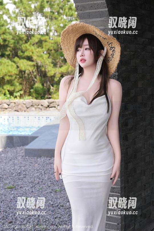 Xiuren秀人网 - 这夏天，高清写真里的奶芙乔乔都想给你发个冰淇淋优惠券！