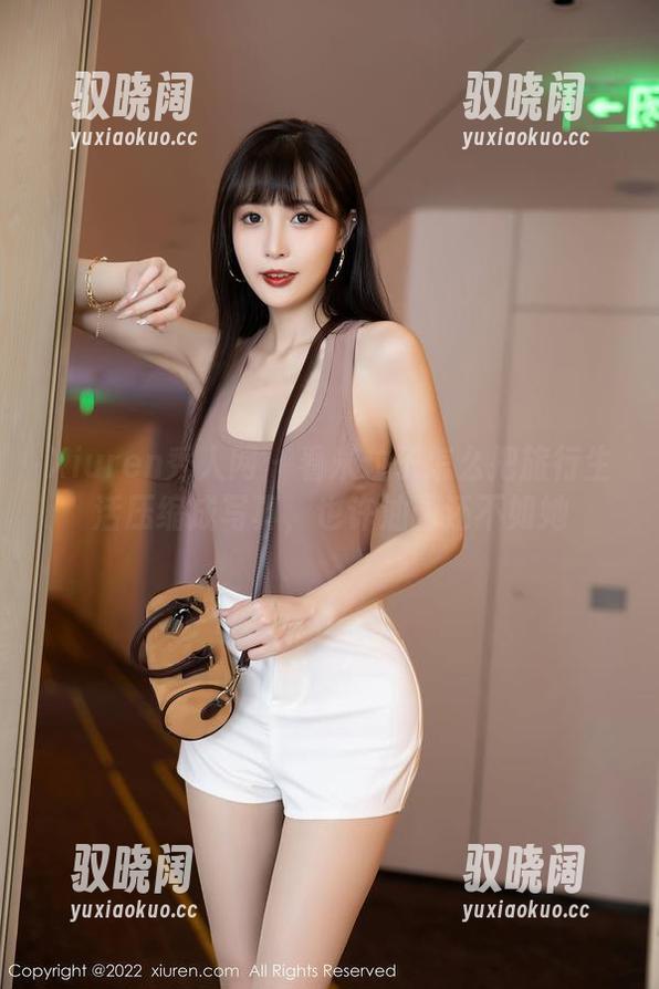 Xiuren秀人网 - 看米粒子怎么把旅行生活压缩成写真，也许油画还不如她