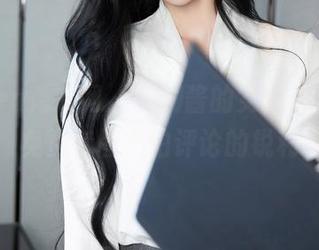 Xiuren秀人网 - 豆瓣酱的女仆式自拍，免费套图不怕评论的锐利