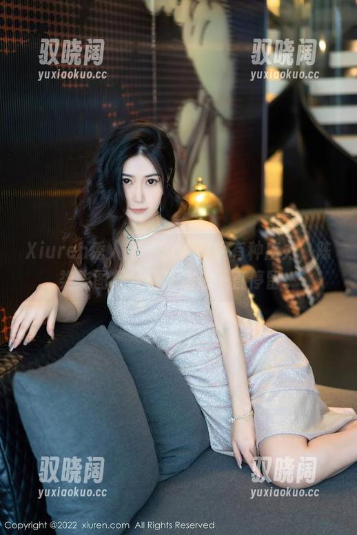 Xiuren秀人网 - 蕾丝似乎有种魔力，陈柒柒图集分享让你想一直停留。