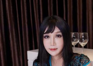 YouWu尤物馆 - 当夏小秋秋秋穿上制服：原图的柔情与套图的恣意