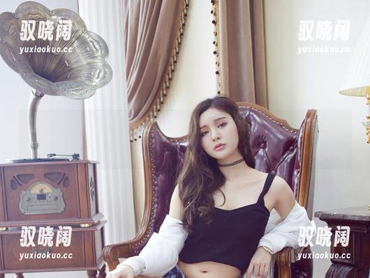 YouWu尤物馆 - 陆萱萱Cecilia的比基尼套图分享——穿上它，连海浪都得拐个弯！