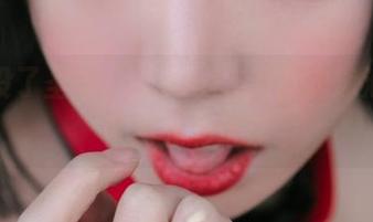 就算没了圣光，fushii_海堂的泳池套图依然光彩璀璨