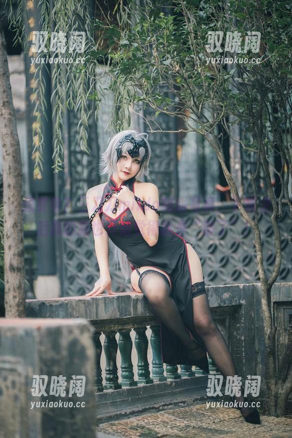 想变身？三刀刀miido制服写真，下载之后我的猫也开始觉得我是“够了”！