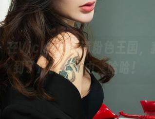 丽柜 - 在Vicky的高清粉色王国，我竟找到了沉醉的理由，哈哈！