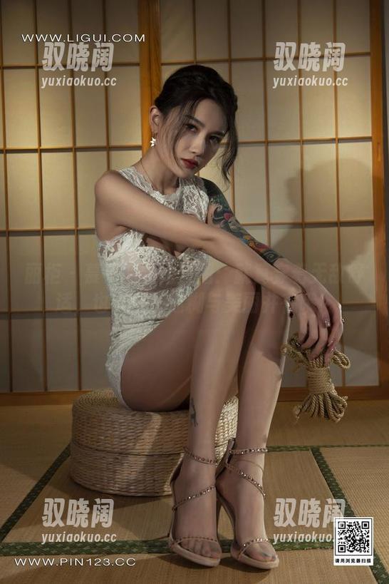 丽柜 - 慕子的学姐套图：就算穿着无敌舒适，也能做到迷糊与美丽并存哦！