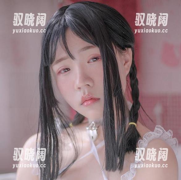 今汐的少女写真，那个原图的模样，我现在脑袋里闪现出各种内容，不太明了。