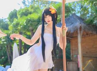 当“你夏夏”遇上女孩COS，随便一拍就是大片气质。