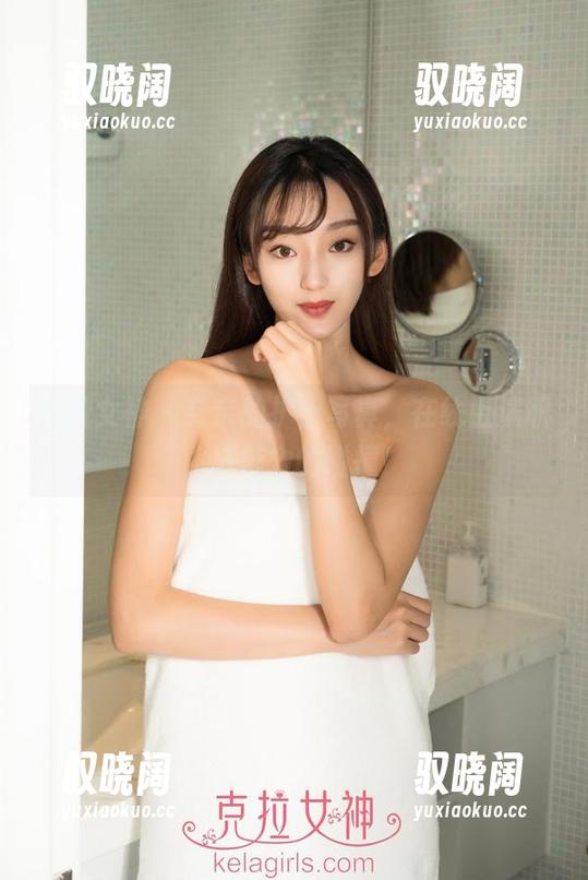 克拉女神 - 奈奈的护士写真，在线上演职业与魅力的碰撞！