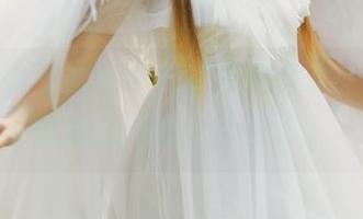 兔子Zzz不吃胡萝卜这次更新了，居家也能这么优雅，咋回事？