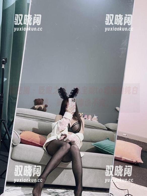 微密圈 - 眨眼之间，兔宝妮to和她的纯白奇迹，美图好像说不完。