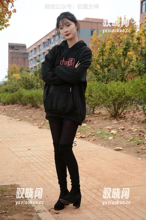 初夏女神 - 点点的礼服套图，不下载就亏大了——这可是“刚到货”的新款！