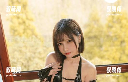 千夜未来在温泉嬉戏，這盛大的“洗澡”仪式实在让人想多看几眼。