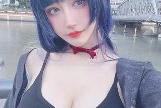私房写真新风潮，夜晚变身猫女，啾小妍让你低头不见了!