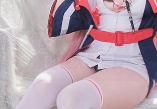 时间不够？赶紧下载夏夏子的户外写真集，颜值逆天不解释！