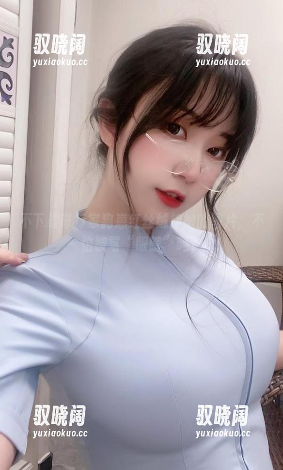 不下载奇行家狗崽红丝绒旗袍的图片，不怕被骂“眼瞎”吗？