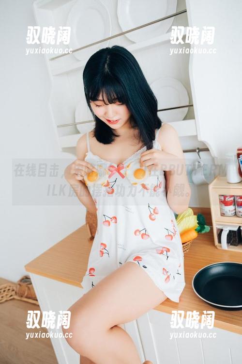 在线目击，宋哈娜(송하나)在BBUTTERMILK房的摆拍功力不能小觑。
