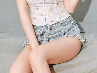 尤蜜荟 - 厨房里的风情，合法萝莉的写真集全在这里！