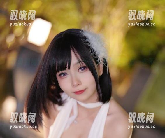 在黄棚树城，末夜787的无圣光美图流露出一些不可言说的情愫。