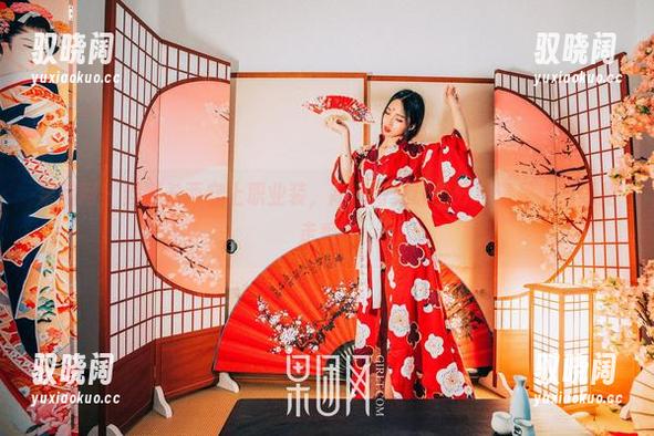 果团网 - 当裴希西穿上职业装，高清写真让你分不清是上班还是走秀？