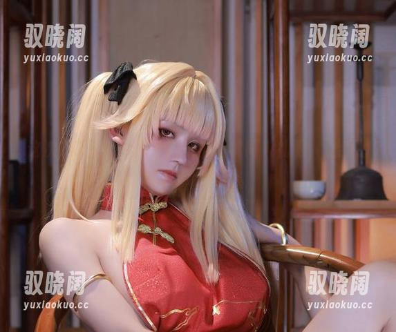 这次桜满三时写真中，史尔特尔同人礼服，让我想起了某部作品。