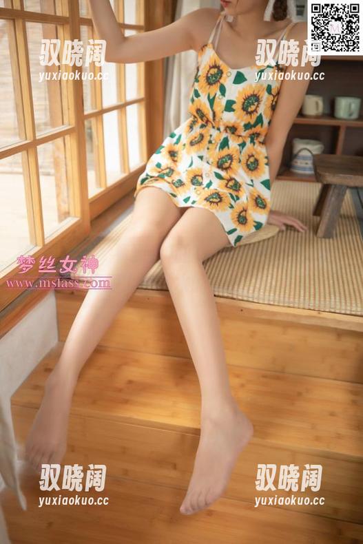 梦丝女神 - 看到乔儿的白裙私拍，感叹原图是如何把人拖下水的，我是认真的。