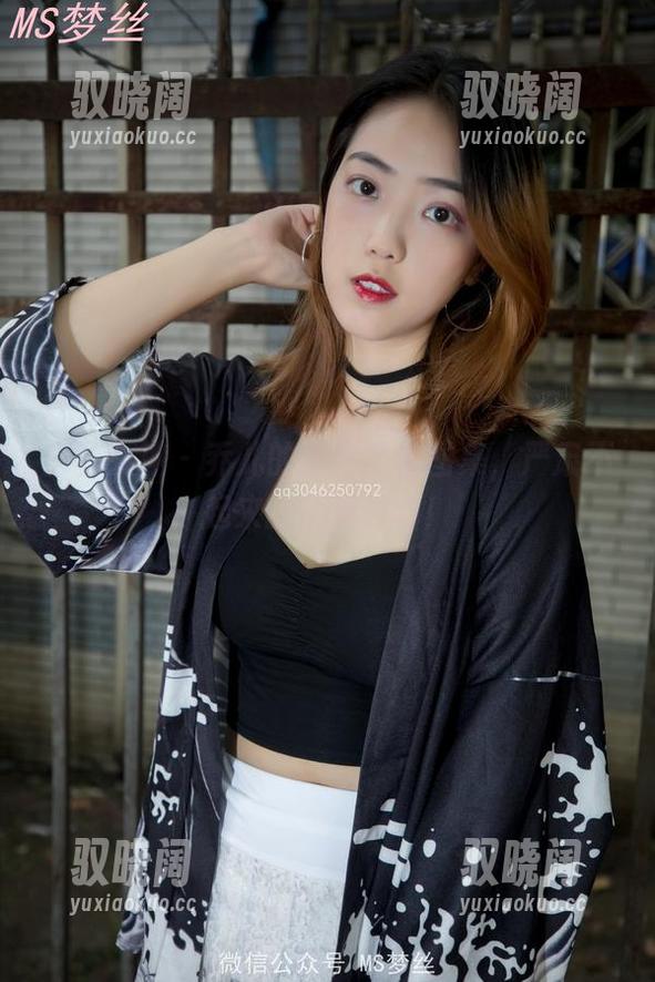 梦丝女神 - 乔儿的高跟全套图集，严肃不起来的优雅时刻！