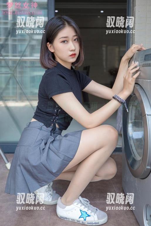 梦丝女神 - 图片里的小苏琪，她真会用嘴唇说话啊！
