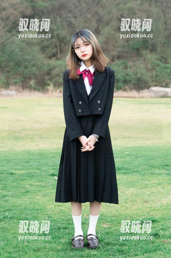 梨瑾瑾的少女角色，果然只适合在图册里