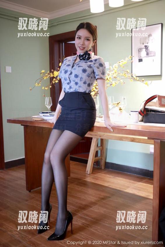 模范学院-美七mia 模范学院 - 难以拔目!美七mia这组连衣裙写真如梦似幻,分享一下,快来点赞!