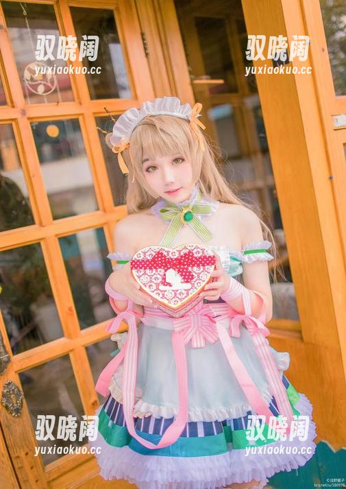 浅野菌子的高清写真让我们明白，克鲁鲁·采佩西原来是如此“润”的一位呢！