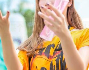 爱丝 - 从某个角度看，索菲的女仆写真感觉像我刚追完剧后的想象？