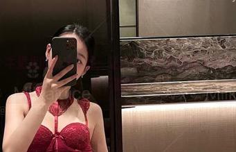 微密圈 - 牛奶里的果汁呈现：让连衣裙为你翻跟头的写真集，随便下载哦！
